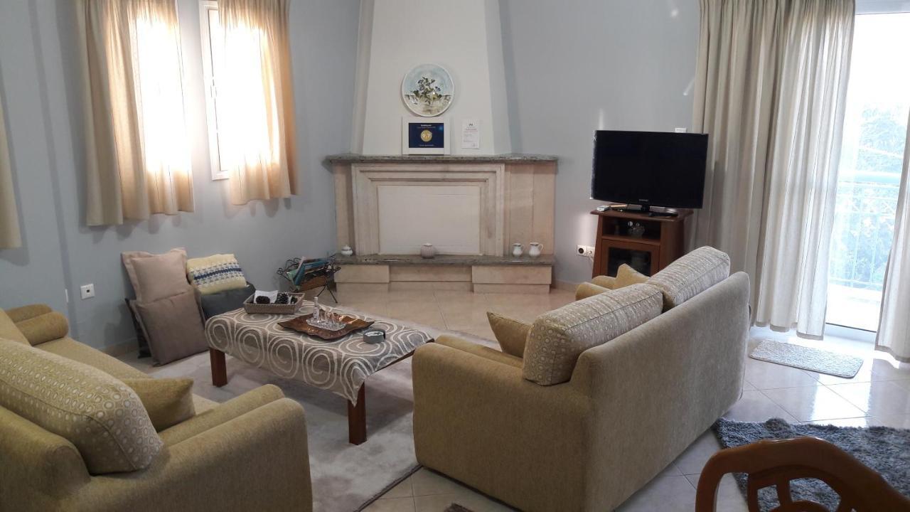 Family Apartments Mesolóngion 외부 사진