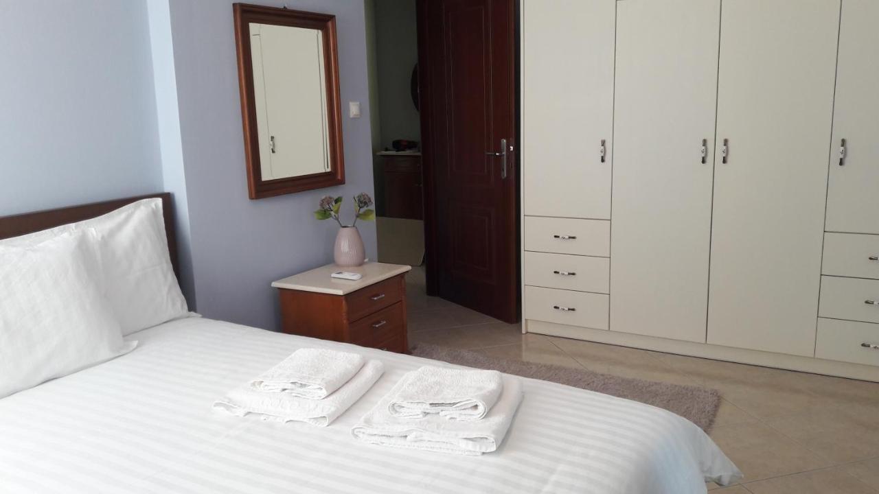 Family Apartments Mesolóngion 외부 사진