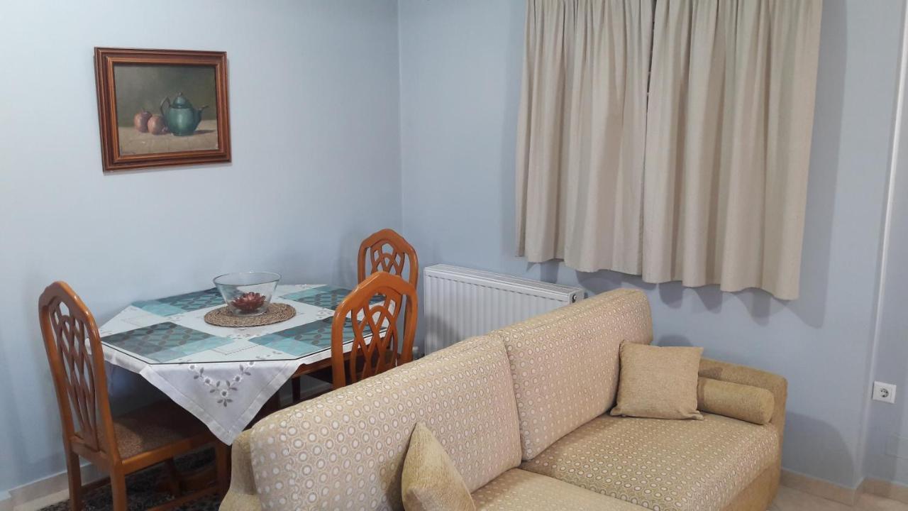 Family Apartments Mesolóngion 외부 사진